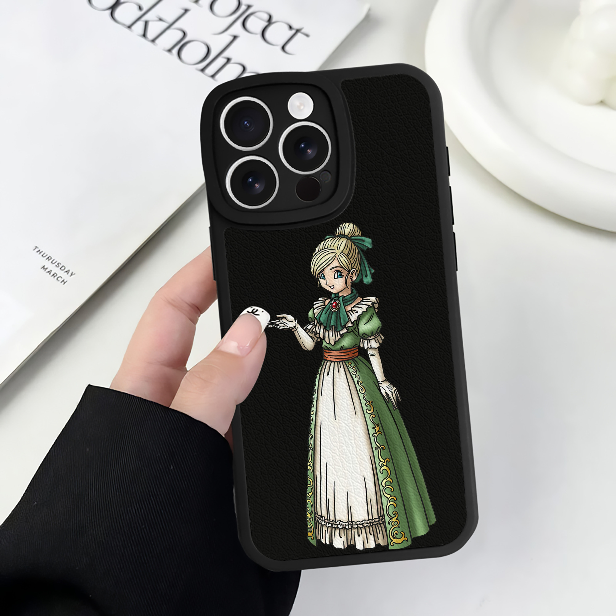 （画像用） ドラゴンクエスト Doragon Kuesuto Dragon Quest 【iPhone 16シリーズ対応】シリコンスマホケース（レザー調） 材質：シリコン